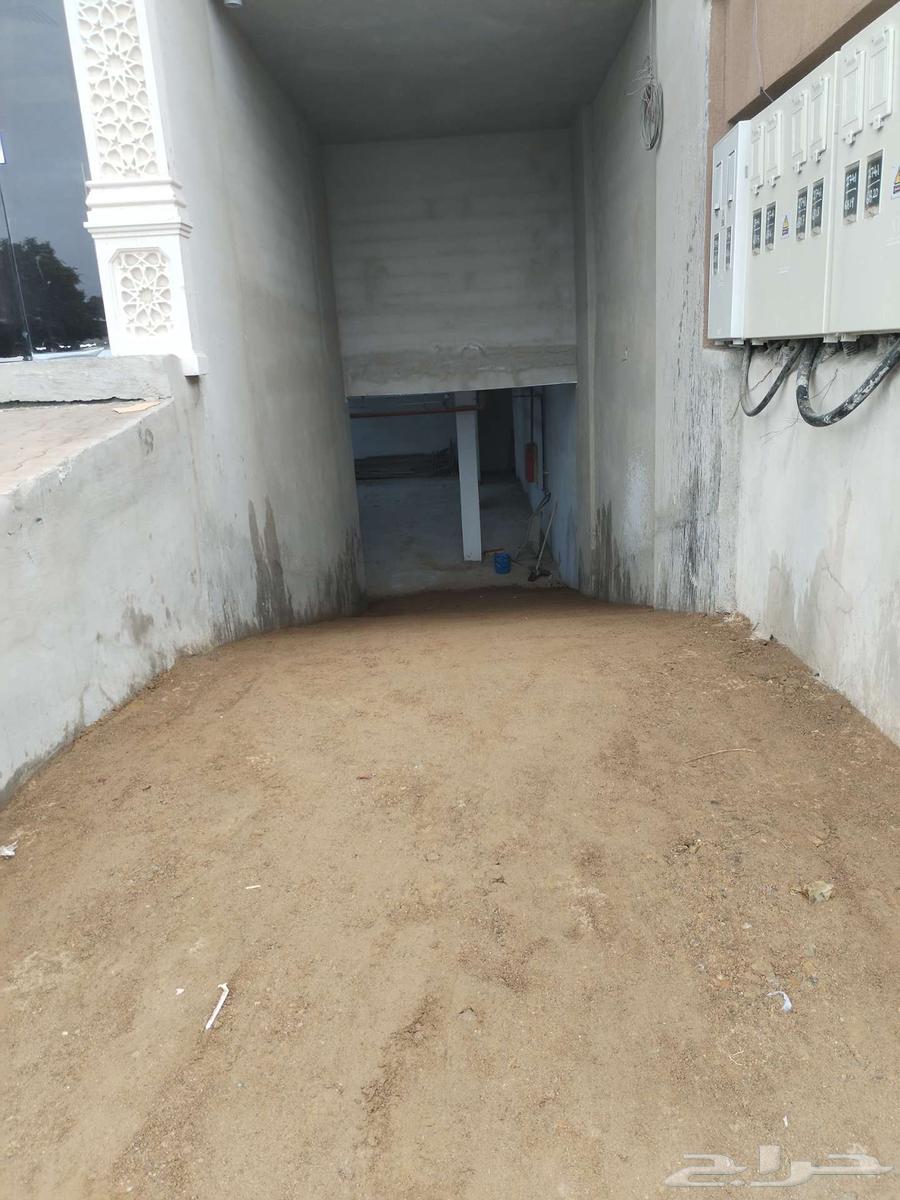 Asphalt works and car parking marking63007342449793114