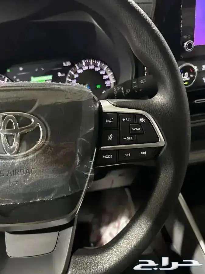 Toyota Highlander LE Standard without Double 202463007537363457111