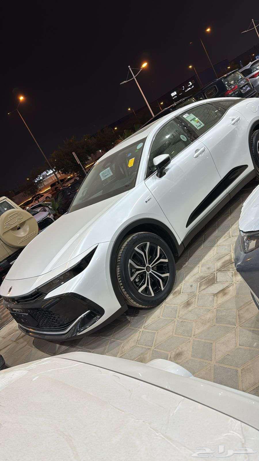 Toyota Crown Premium 2025 available at Ramez Dubai Motors63428248502658111