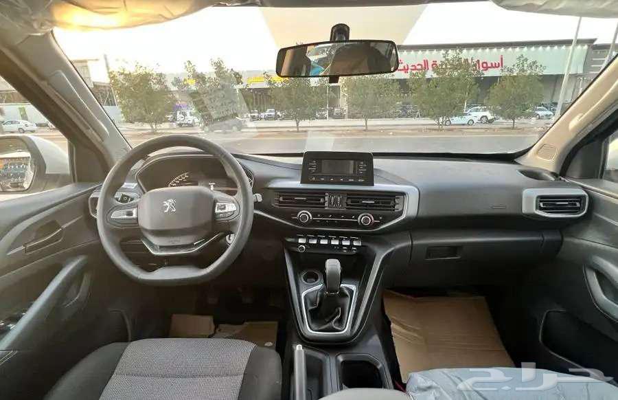 بيجو لاندتريك بدون دبل و دبل 2023 اصفار63428021839618112