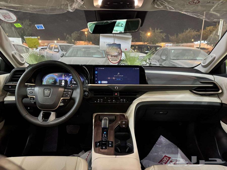 Toyota Crown Premium 2025 available at Ramez Dubai Motors63428248502658113