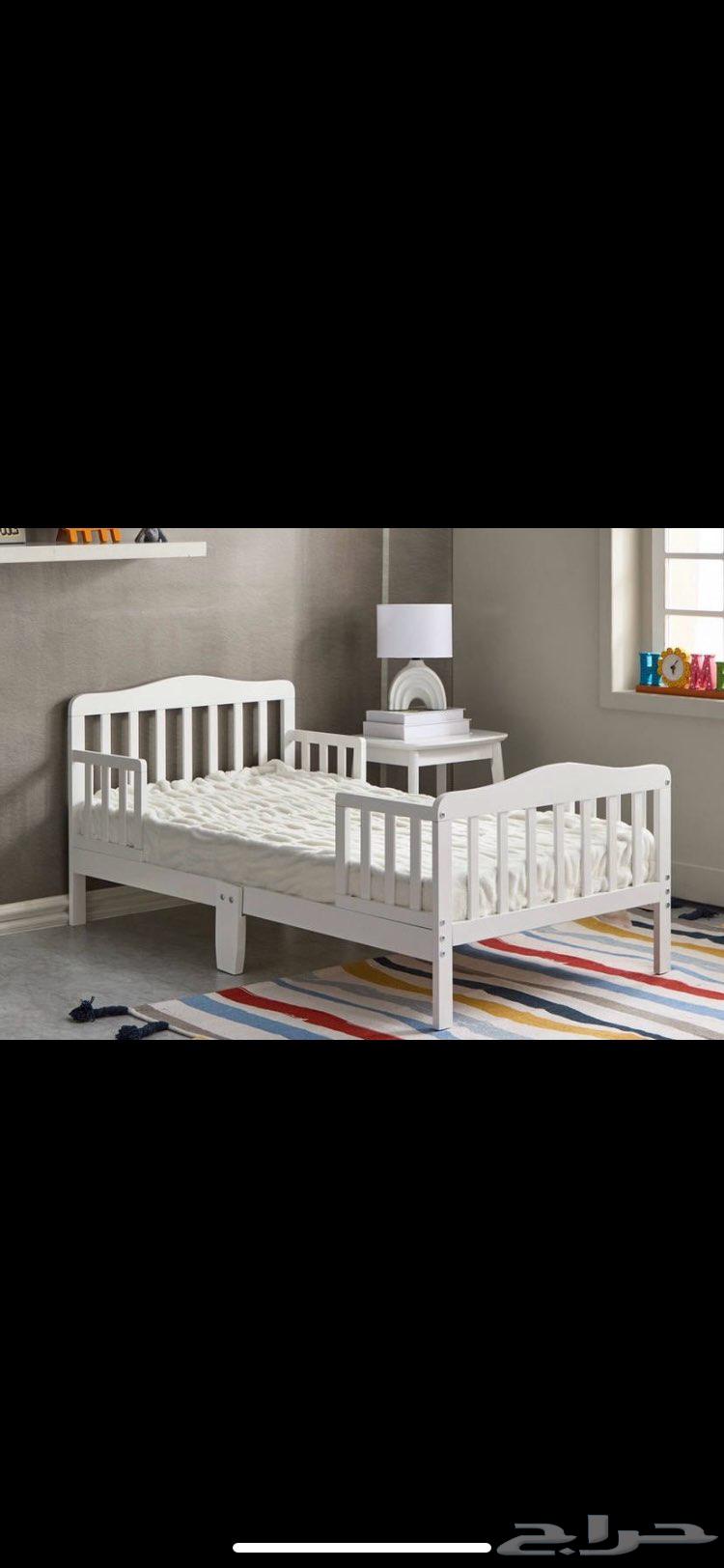 A children's wardrobe and bed. Very clean.63256813201666111