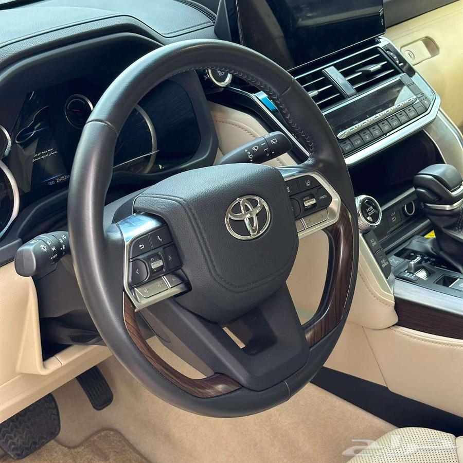 Jeep Wrangler Sahara 2023, year-end offers at a price of 189,00063423267342082111