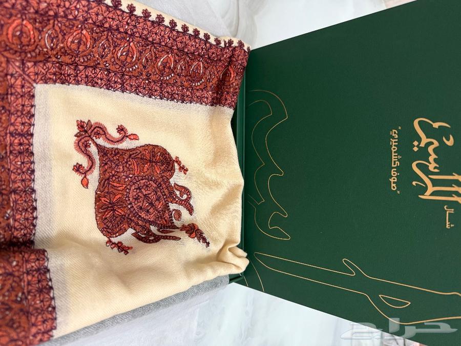 A new premium type of Kashmiri shawl63257879289858112