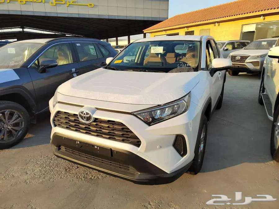 Toyota RAV4 2025 LE gasoline standard without double Saudi63419276861186116