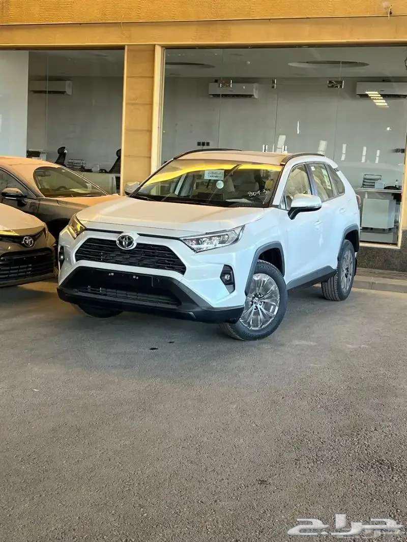 RAV4 XLE 2.5L gasoline Premium 2025, installment of 1750 at Al-Hassan63414259002499119