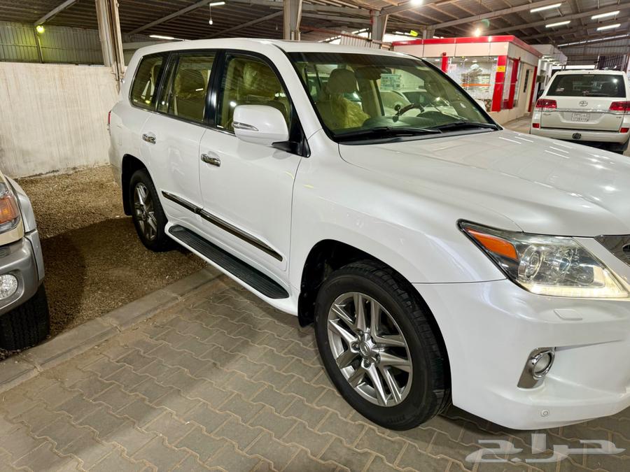 Lexus ((Sold)) LX570 2013 Model63413147716482113