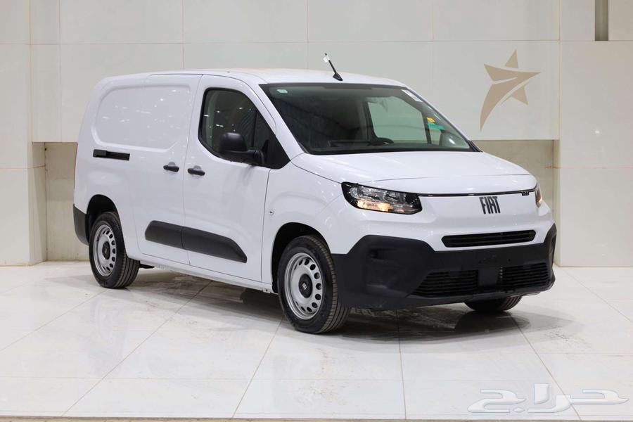 The 2025 van features a double cabin, available in long and short chassis, diesel engine, for cash or installments.634120493601301123