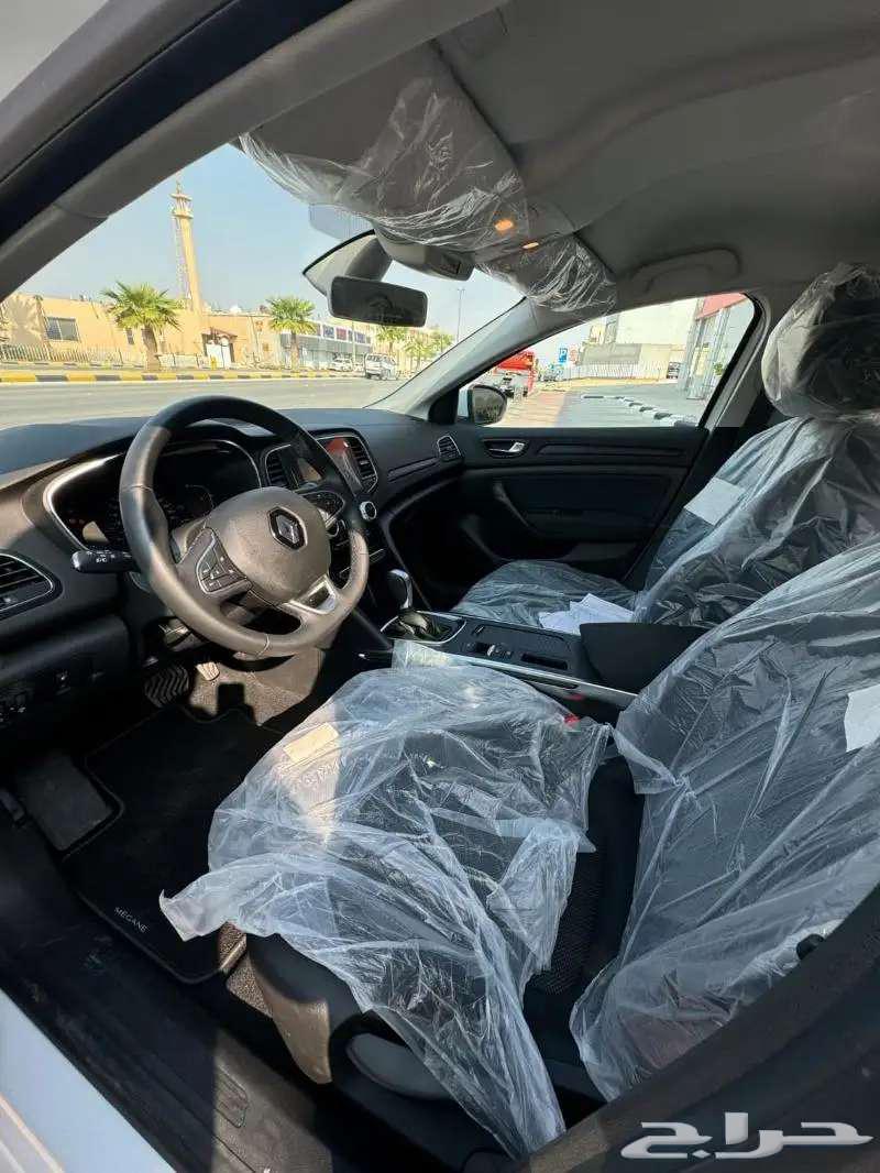 Renault Megane sedan car model 202463408497576194114