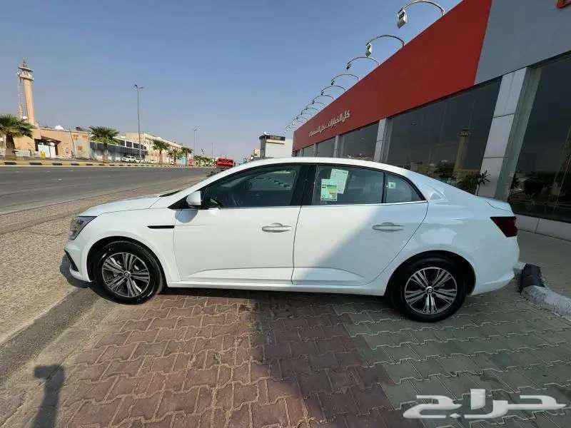 Renault Megane sedan car model 202463408497576194112