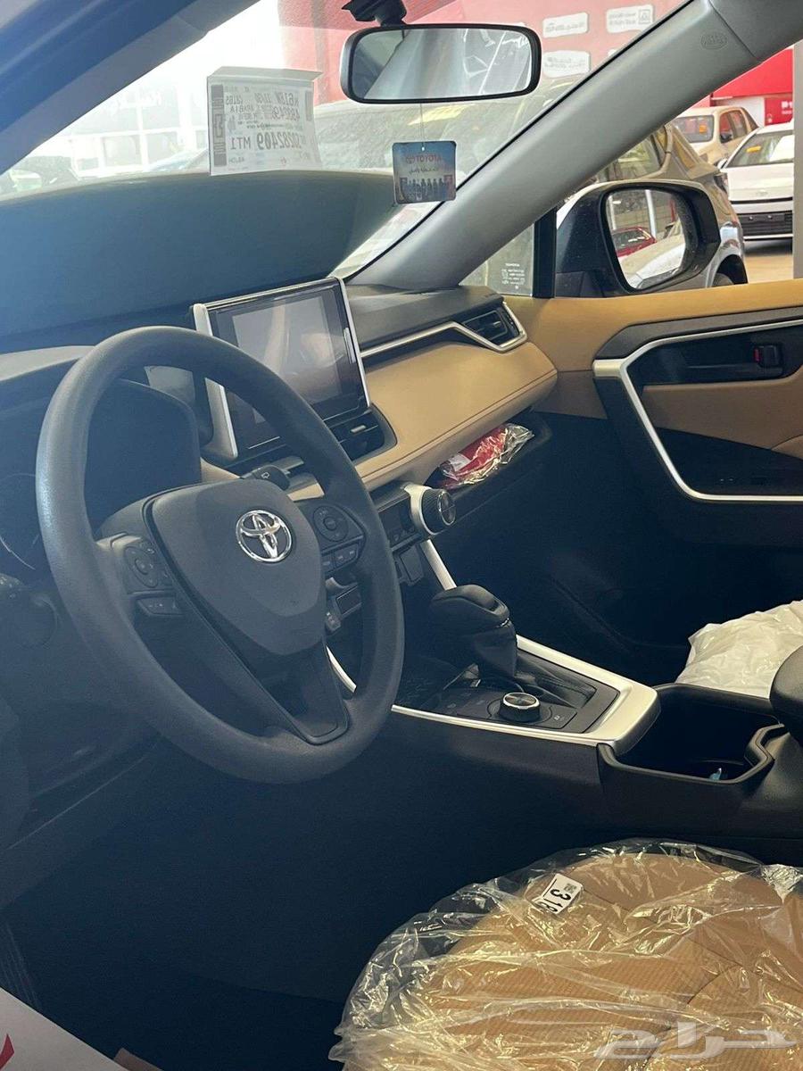 Toyota RAV4 LE 4x4 Hybrid 2025 model, the lowest price available at the dealer.63406249820034113