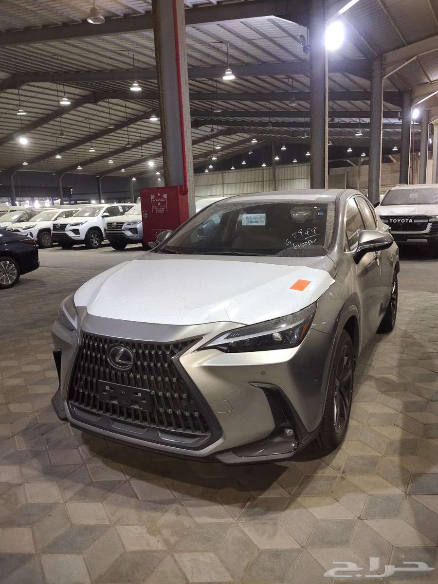 متوفر لكزس ان اكس 350 AAاتوماتيك موديل 202563404890594946111