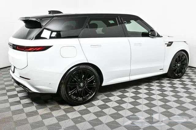 للبيع رنج سبورت موديل 2025 Range Rover Sport Autobiography63377546937601111