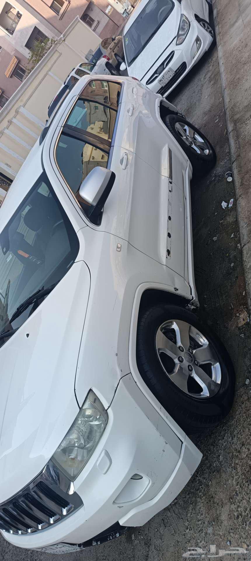 Grand Cherokee 201163378363335043111