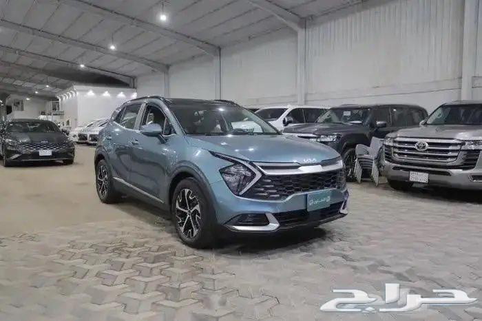 Kia Sportage full option with panoramic sunroof, leather interior, 1.6 engine, model 2024633770644936981120