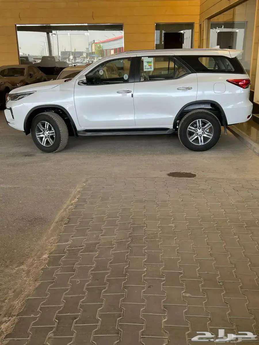 تويوتا فورتشنر VX1 بنزين سعودي 2025 بقسط 2270 لدى الحسن63371937893250111