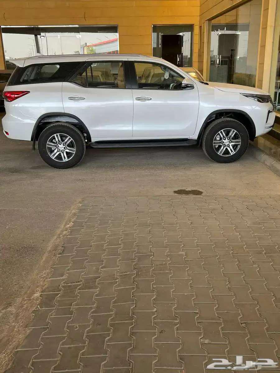 تويوتا فورتشنر VX1 بنزين سعودي 2025 بقسط 2270 لدى الحسن63371937893250112