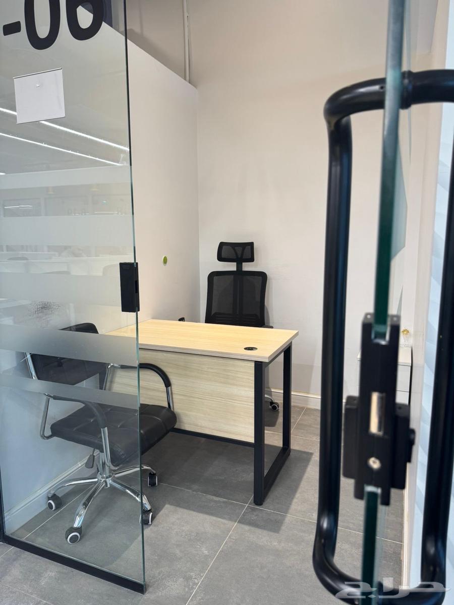 Shared workspaces and offices for rent with modern designs63008218744835113