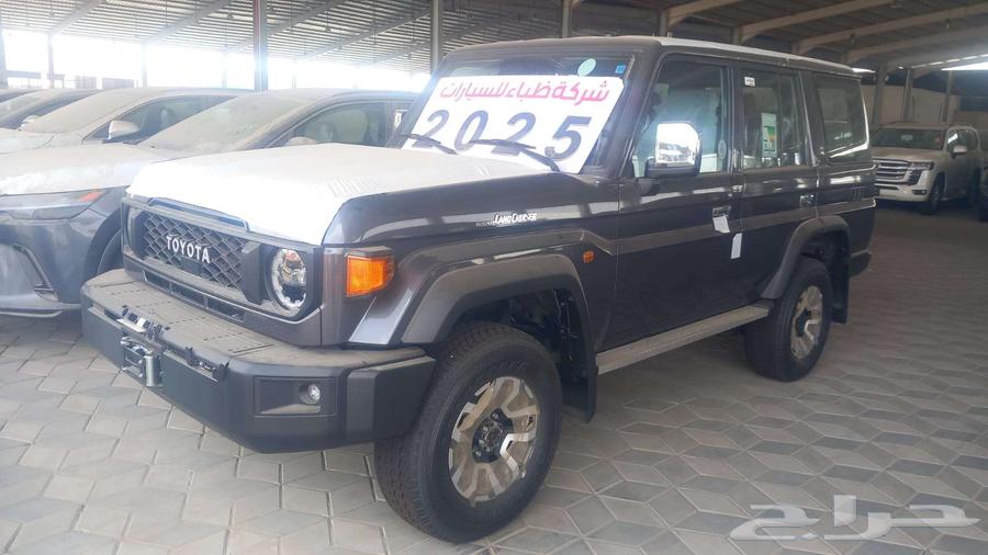 Available 5-passenger SUV model 202563374038176387111