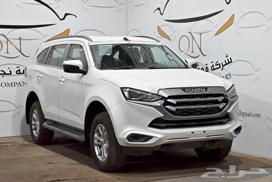 Special offer for Isuzu MUX half-full without double 2023 at a price of 111,500633752850327061122