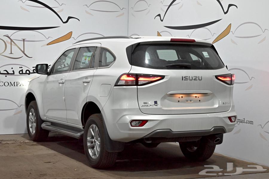 Special offer for Isuzu MUX half-full without double 2023 at a price of 111,50063375285032706112