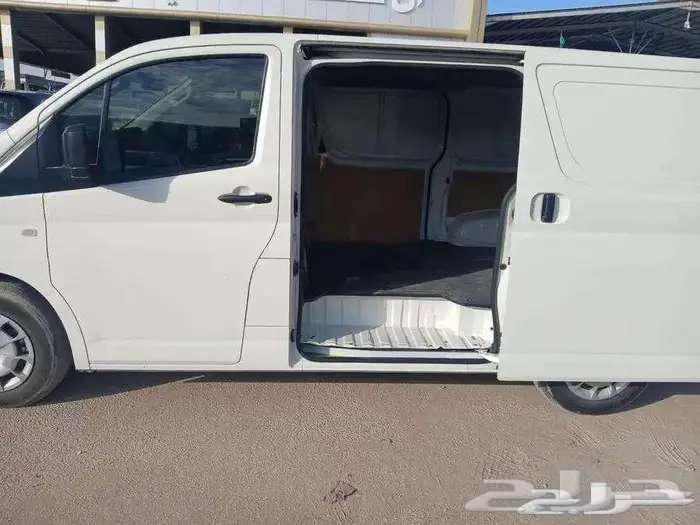 تويوتا باص بضاعه ديزل سقف منخفض مستخدم نظيف 202363368790426627113