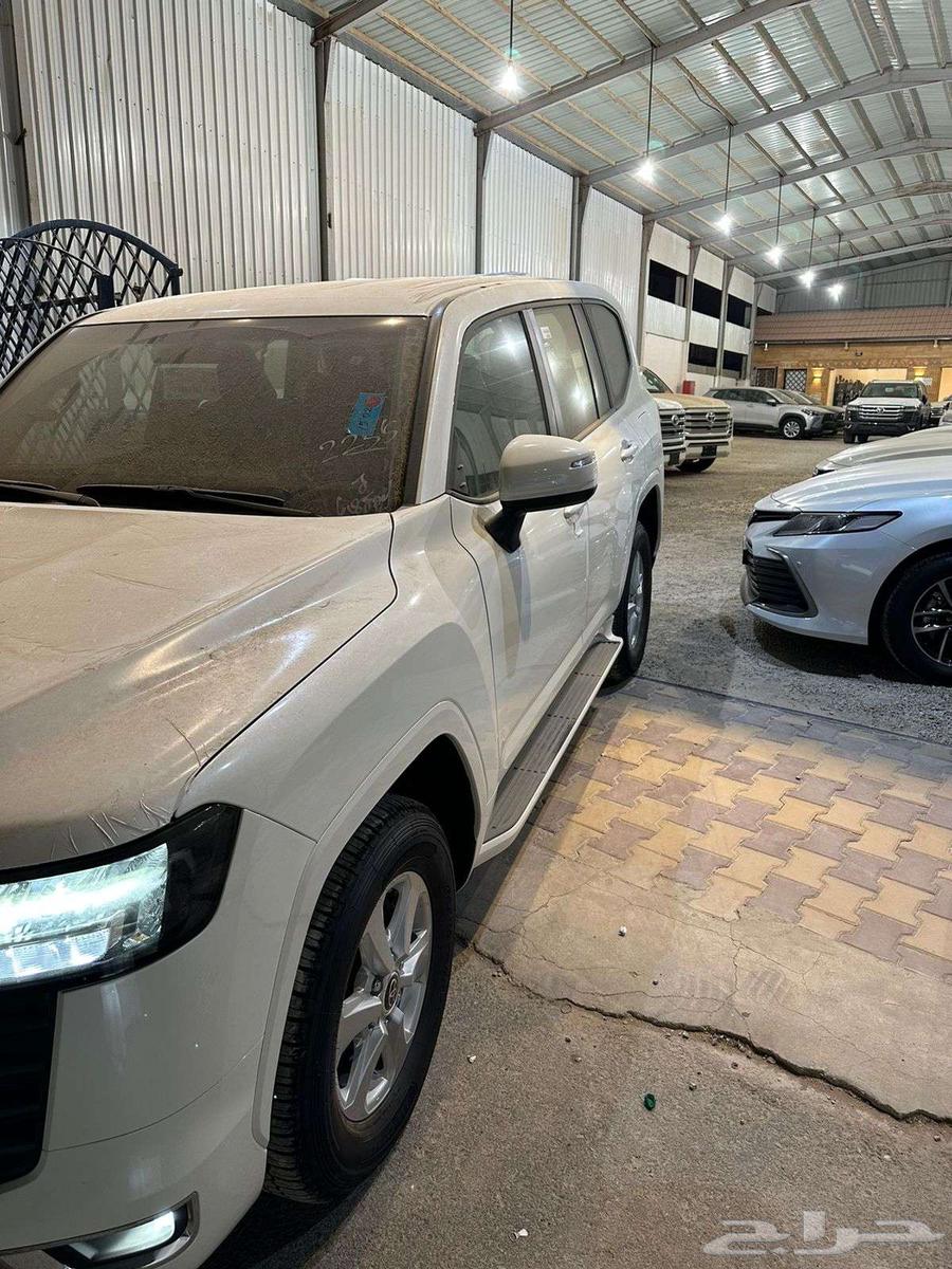 عرض خاص لاندكروزر 2024 L1 بنزين ب 254.500 شامل الضريبة63368955598082113
