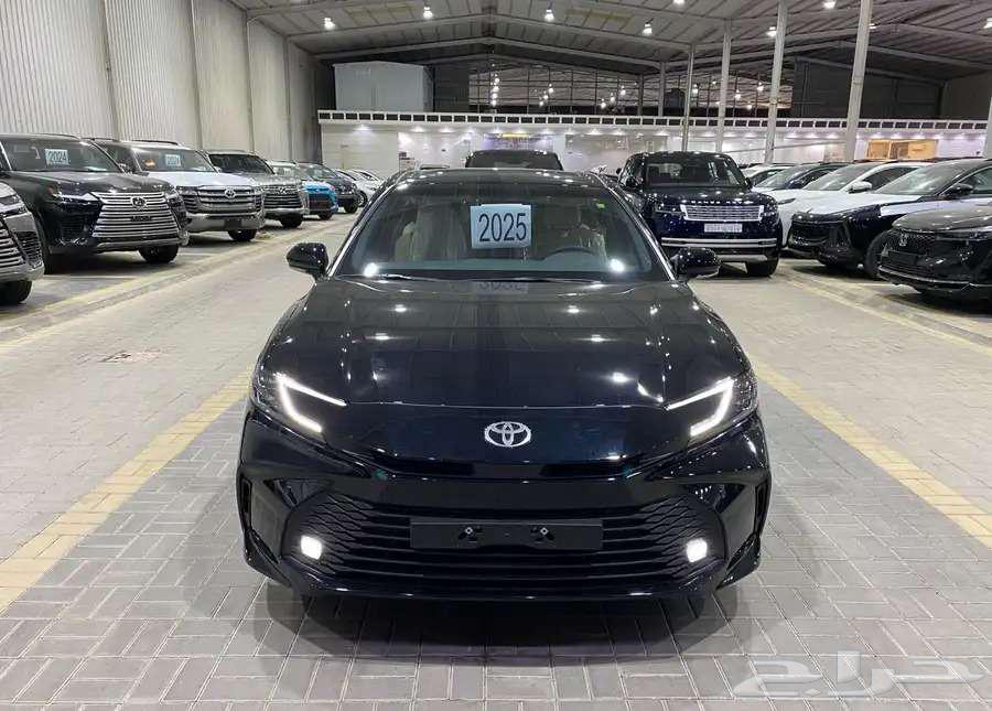 تويوتا كامري LE بنزين - نص فل - 2025 - اصفار63369760064898112