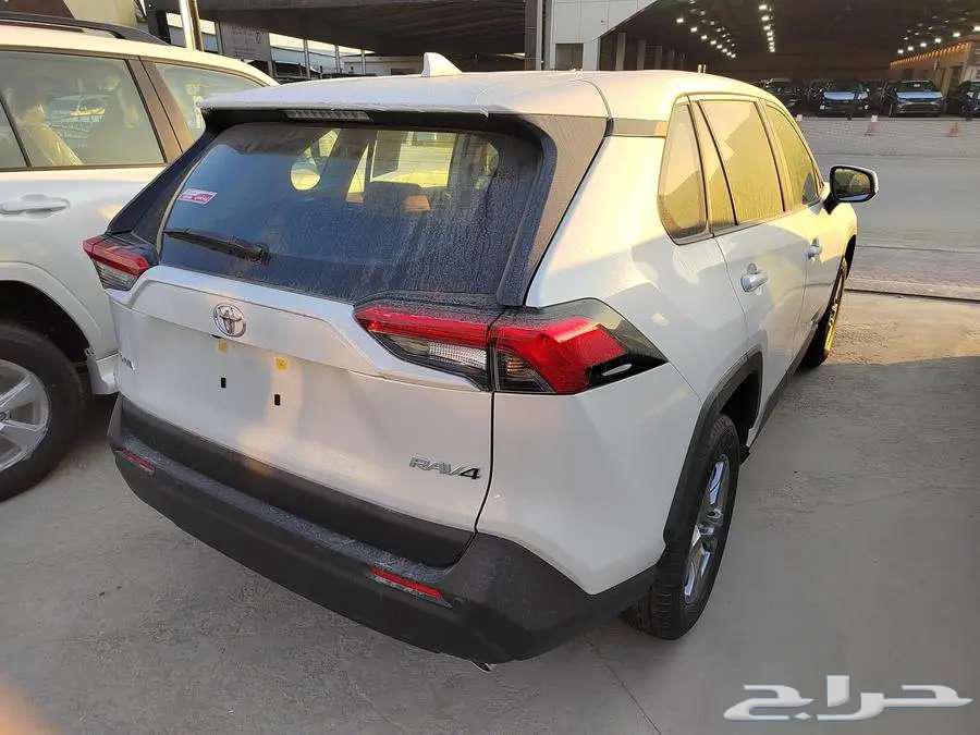 Toyota RAV4 2025 LE Standard without DAB63368753776001113