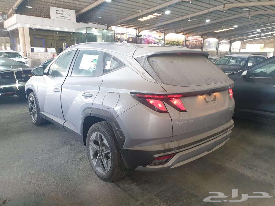 Hyundai Tucson Smart 1600 engine available in colors 202563368775332865112