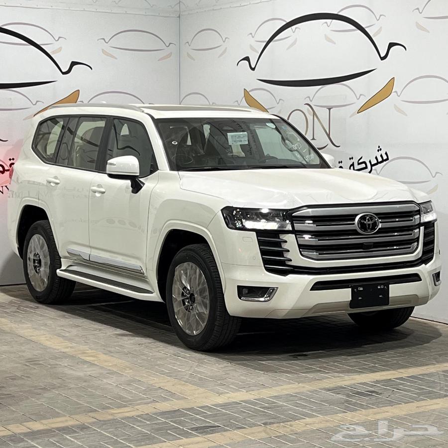 تويوتا لاندكروزر GXR رقم4 و3 و2 بنزين 2025 بأقل الأسعار63370554143105111