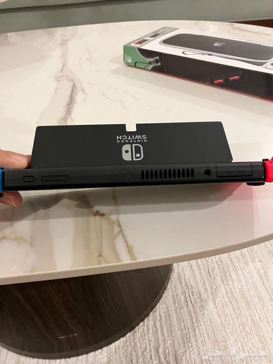 Used Nintendo Switch OLED (64 GB)63238804904706111