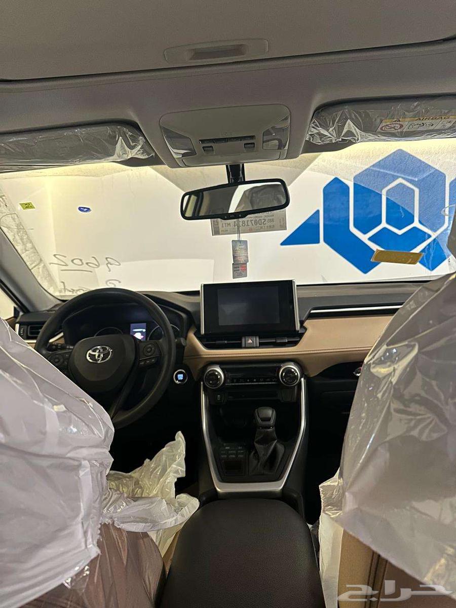 تويوتا RAV4 XLE 4X4 202563359869780354111