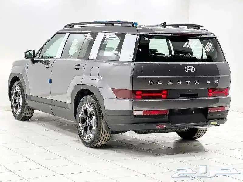 Hyundai Santa Fe - Smart - 2024 - at Al-Qubba Car Show63352348157571111