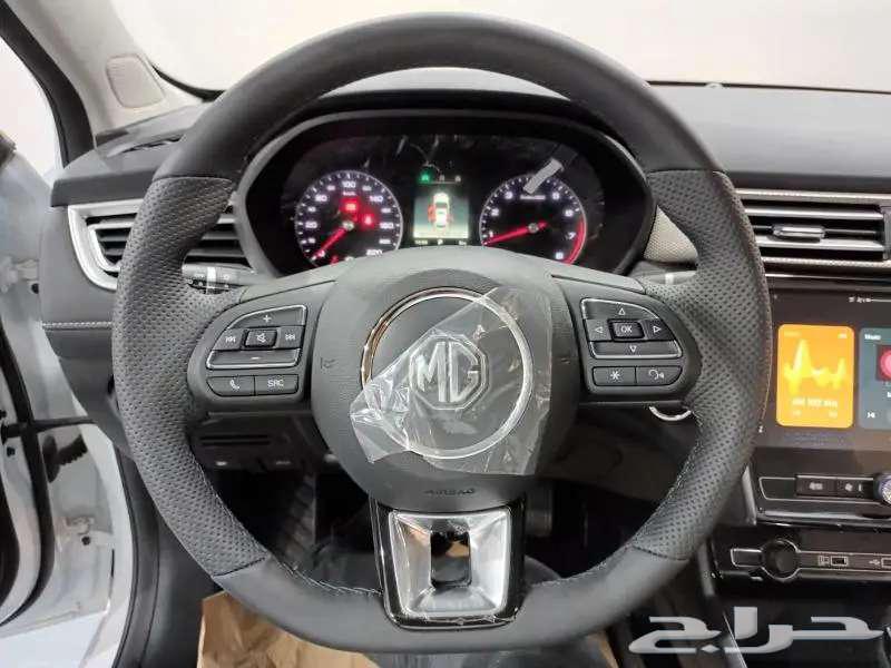 MG 5 sedan model 202463352169383299114