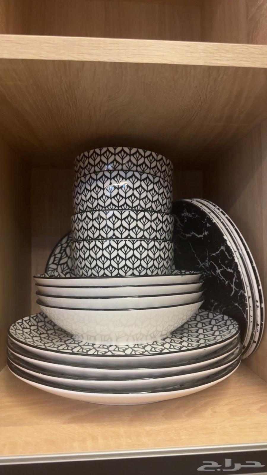 Set of tableware for four people63531997824515113