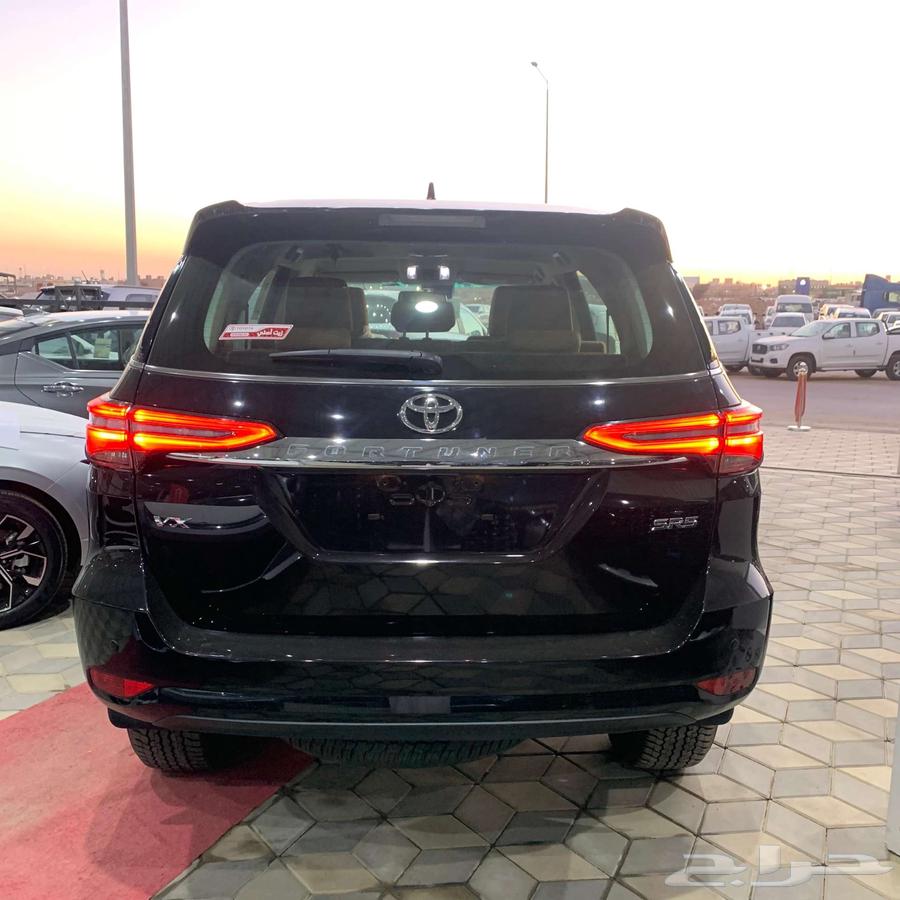 تويوتا فورشنر VX 2.8 ديزل فل رادار 2024 ملوح اصفار63353431670147113
