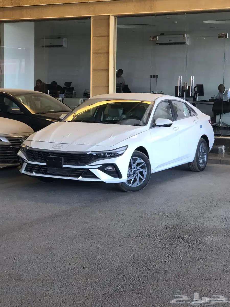 Hyundai Elantra Smart, 2.0 engine, 2025 model, installment of 1250 at Al-Hassan633506573460491116