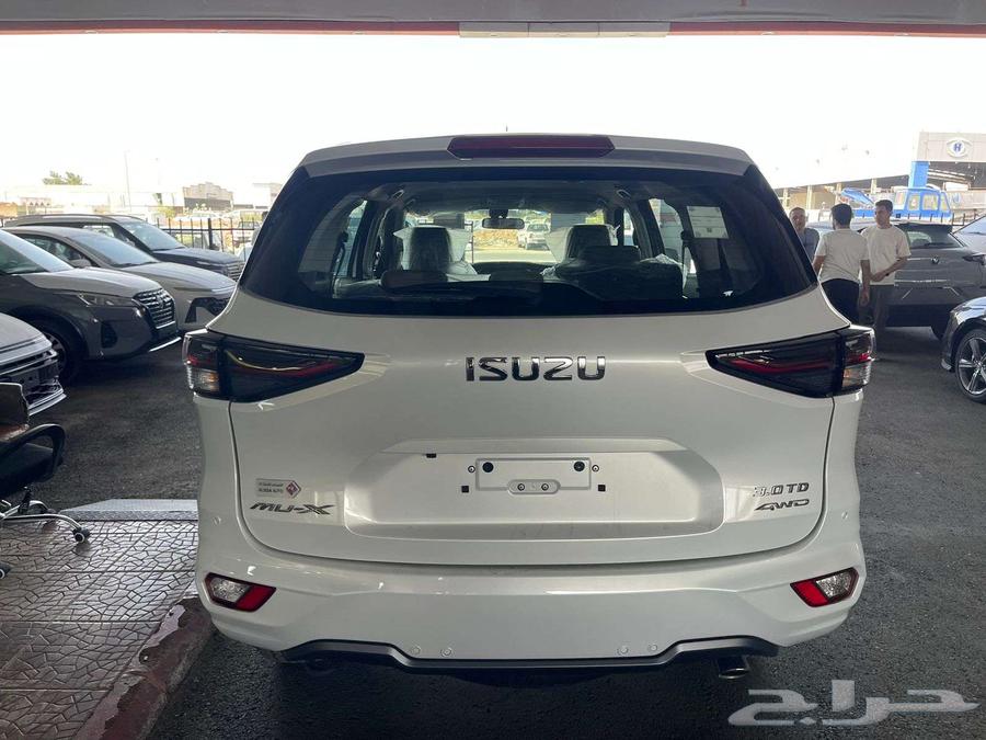ايسوزو ام يو اكس 4X4 3.0 فل 2024 كاش او تقسيط63347283124994112