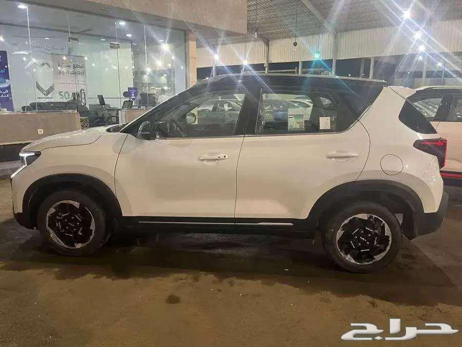 Kia Sonet with full panoramic sunroof, 1500 engine, 2024 model63337957289347113