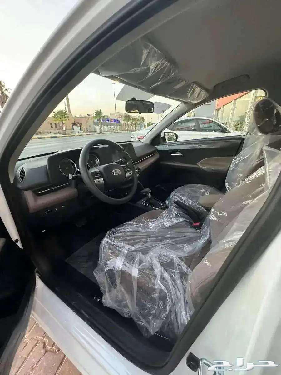 Hyundai Accent Flat Black Roof Model 202563334552535297113
