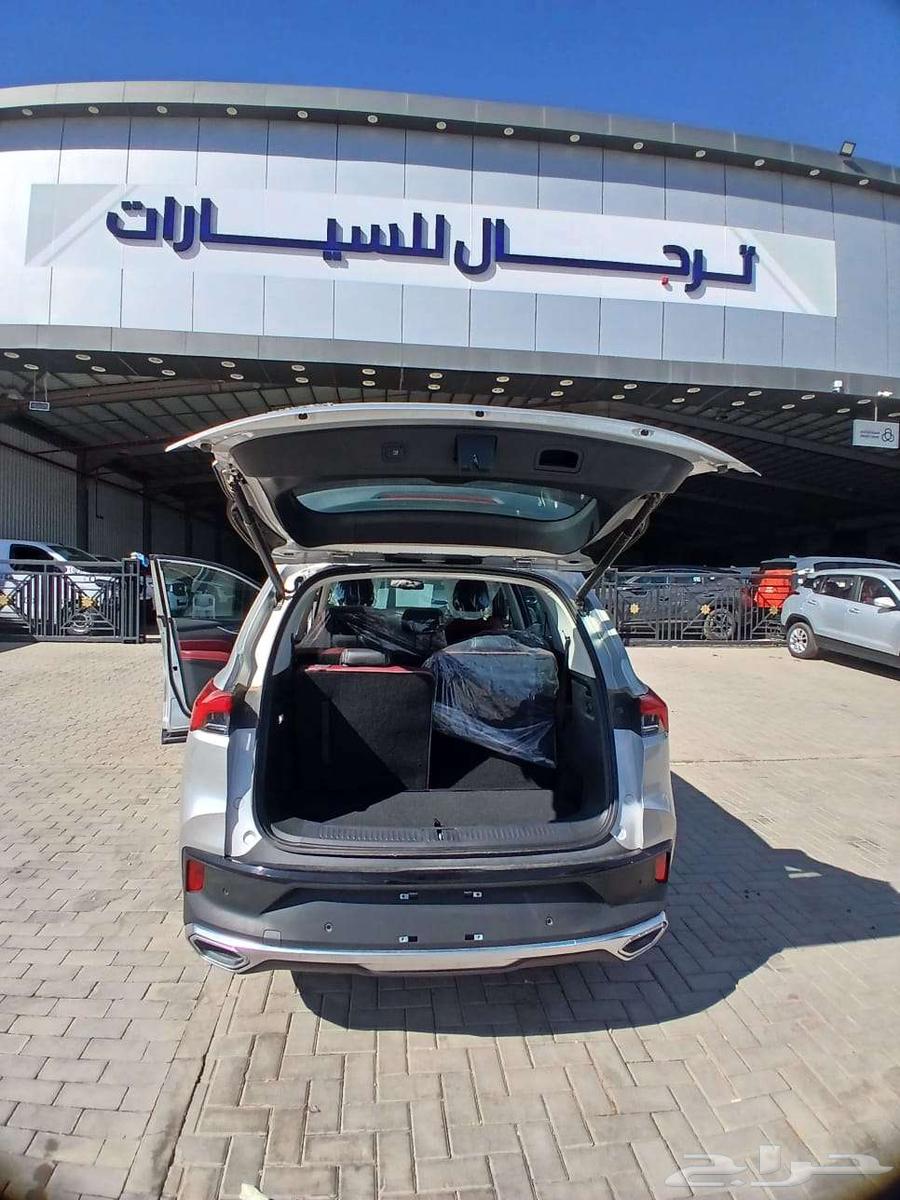 Maxus D60 is available with special cash and installment offers for 7-seater family models.63333867054467113