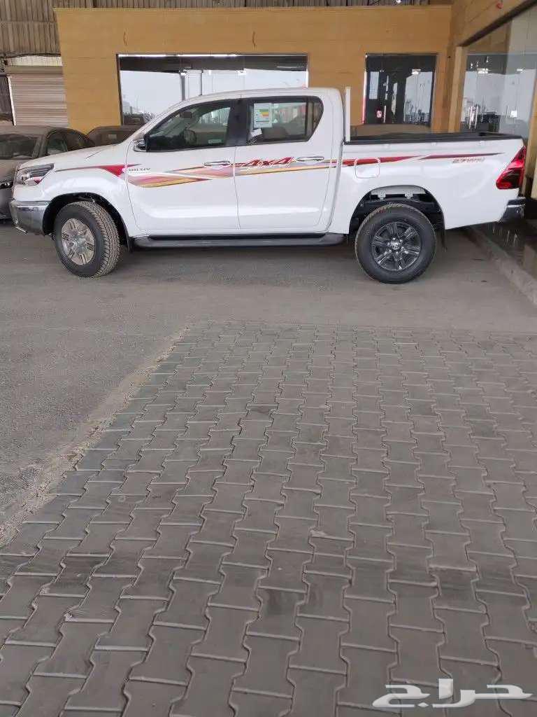2025 Gulf gasoline full option Hilux GMRAT with installment of 1990 at Al-Hasan63331037734147111