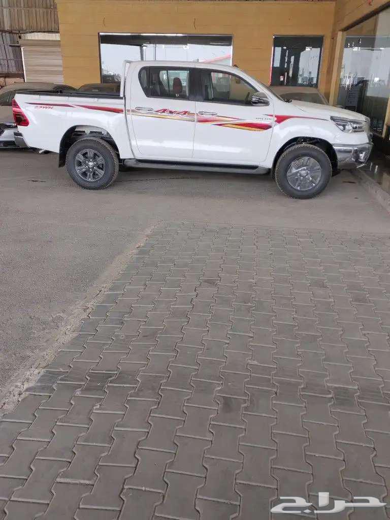 2025 Gulf gasoline full option Hilux GMRAT with installment of 1990 at Al-Hasan63331037734147114
