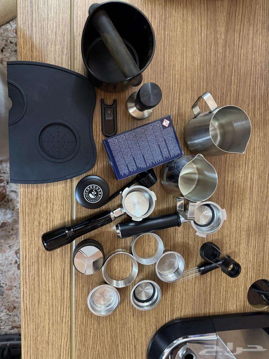 مكينة اسبرسو De Longhi Arte EC885 مع اداوت ب 300 مشمولة63215589817603112