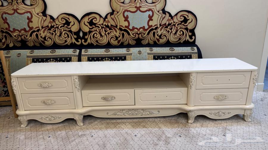 A white wooden library or TV table63214649605251114