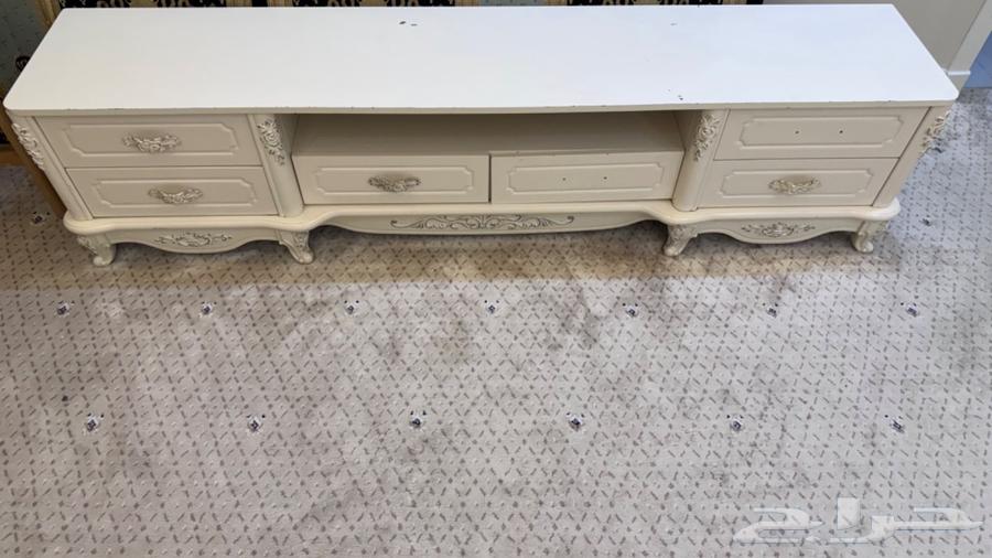 A white wooden library or TV table63214649605251113