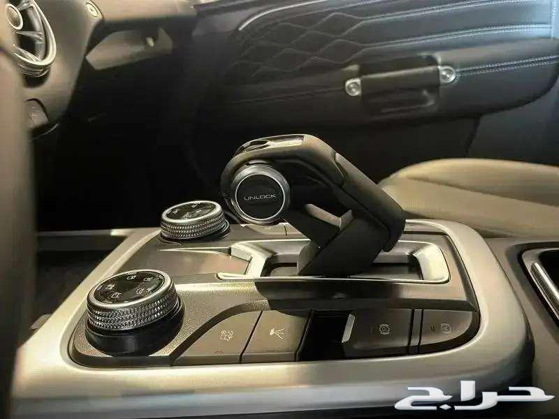 جريت وول تانك 300 فل كامل دفع رباعي موديل202563323050107395112