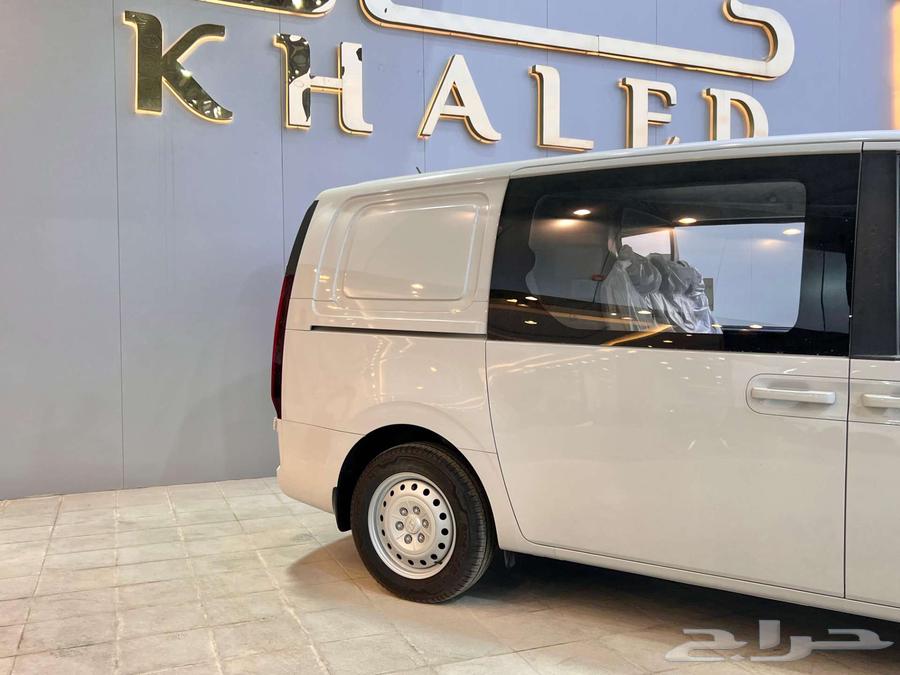 Hyundai Staria cargo van 2023 model available for cash and installments63325681655170113
