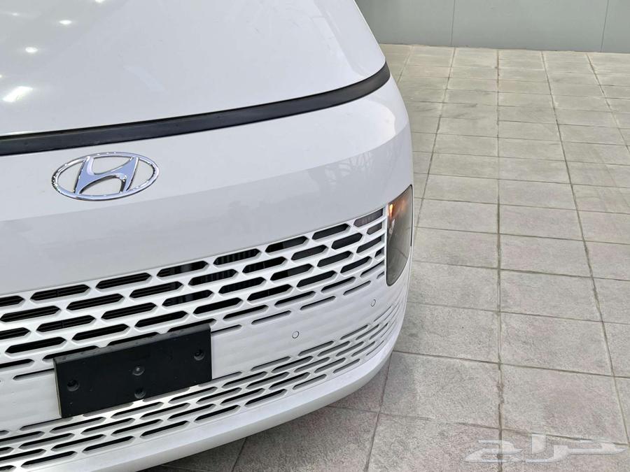 Hyundai Staria cargo van 2023 model available for cash and installments63325681655170111